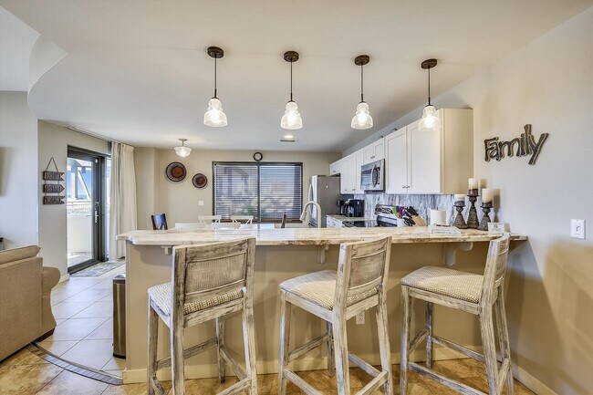 Building Photo - 15100 Front Beach Rd