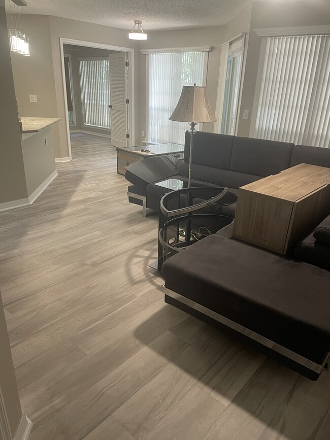 Building Photo - 4671 Pembrook Pl