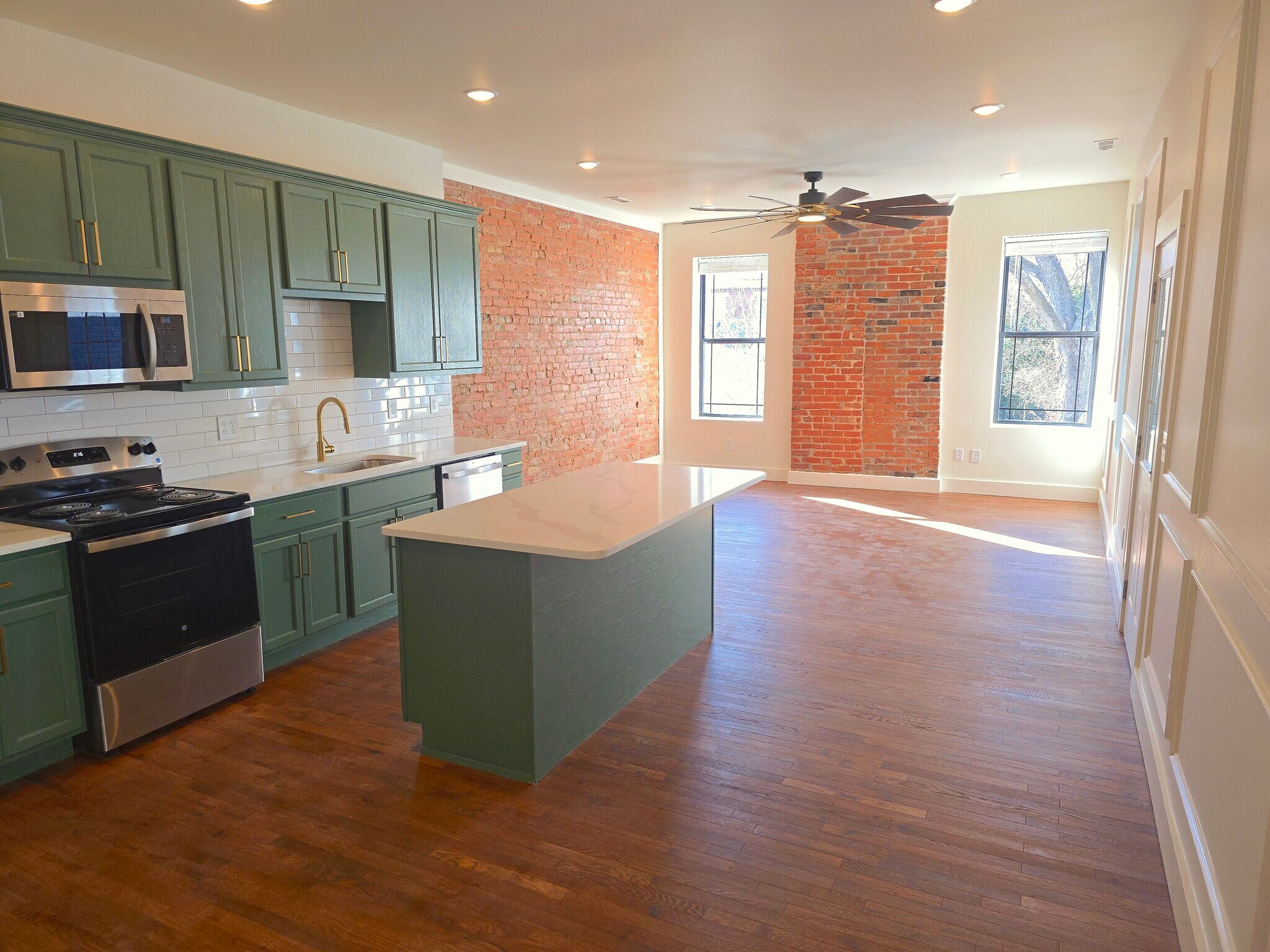 Building Photo - 1207 Lee St