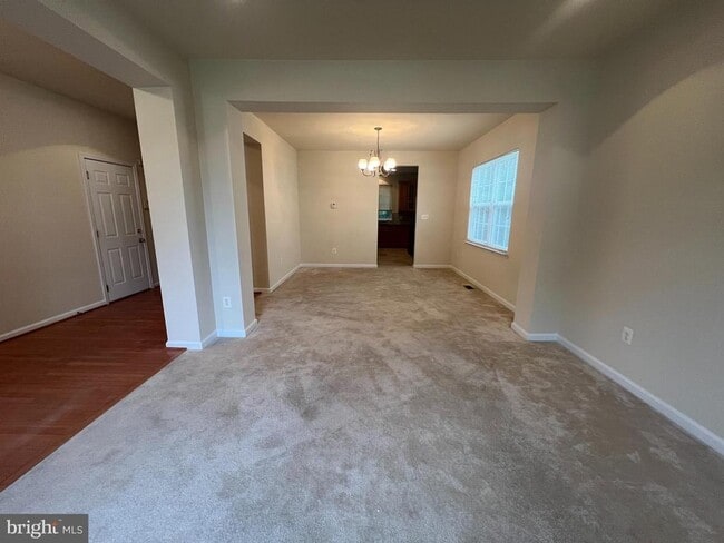 Building Photo - 12 Rivers Edge Terrace