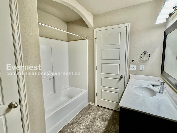 Building Photo - 16084 S 88th Pl E