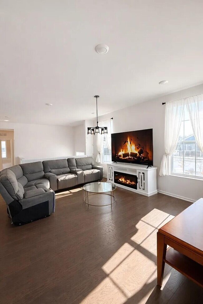 Building Photo - 49773 Lantern Wy