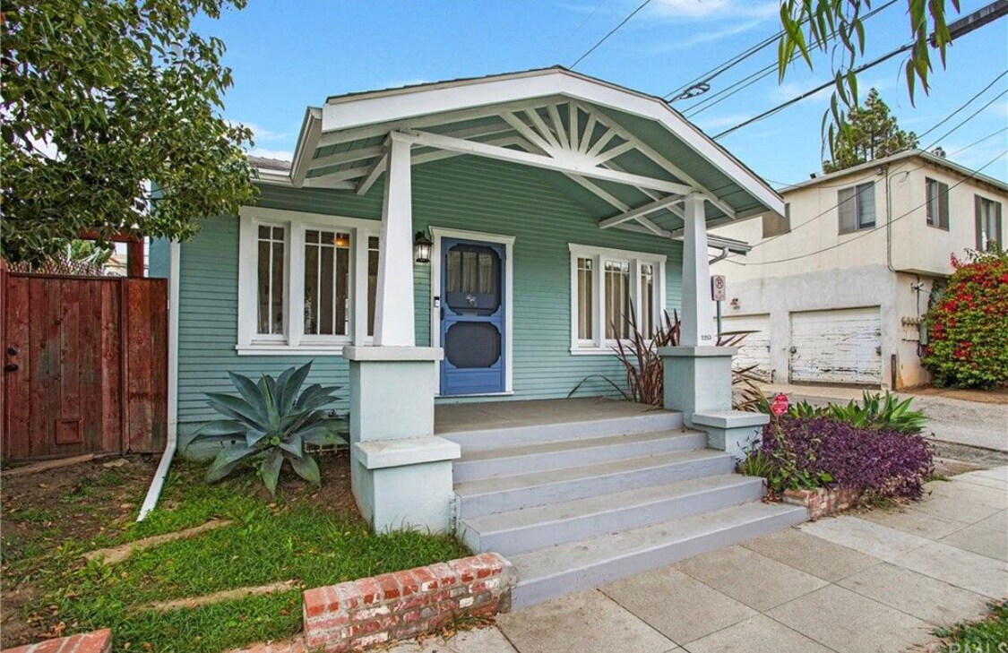 Building Photo - 2213 Arizona Ave