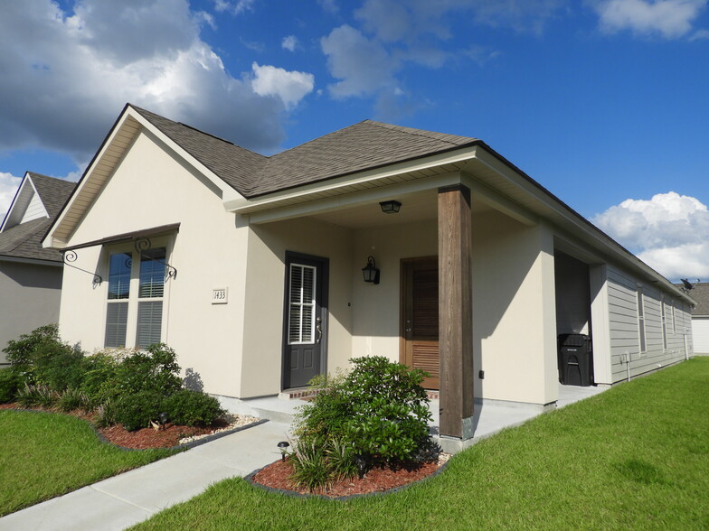 Building Photo - 1433 Meridian Dr