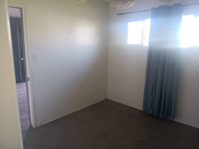 Building Photo - 9709 Bixby Ave