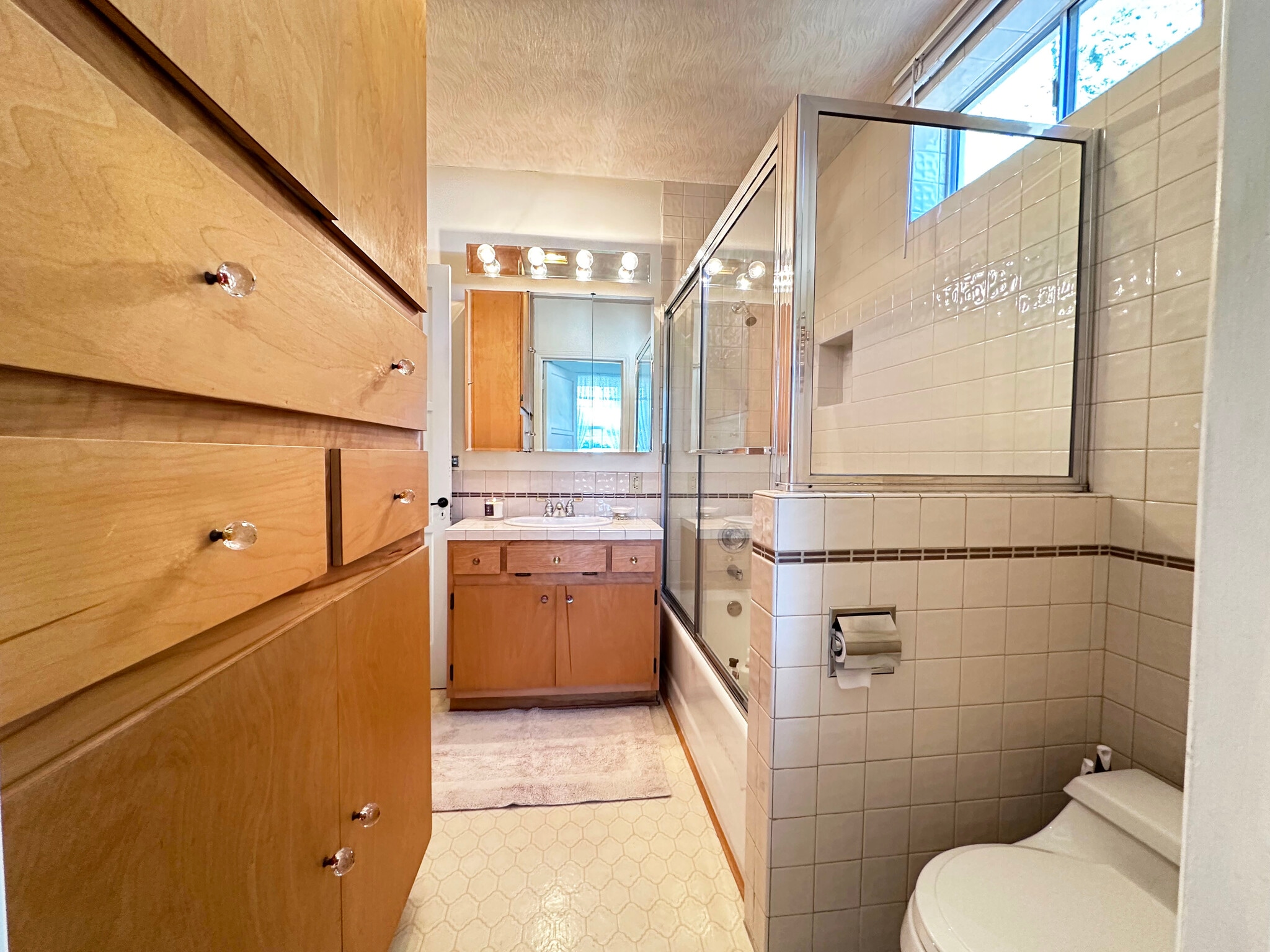 Building Photo - 7445 Orion Ave