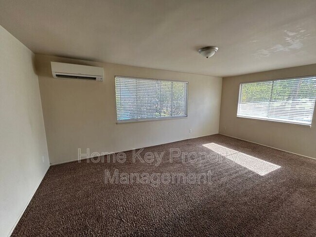 Building Photo - 54 S 600 E
