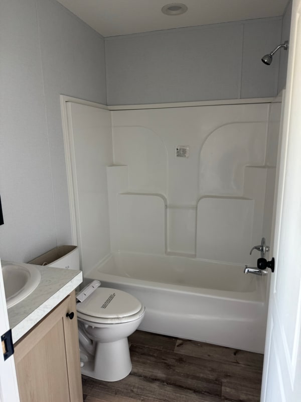 Building Photo - 207 Little Ave