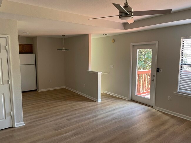 Building Photo - 2315 Timber Oak Ln