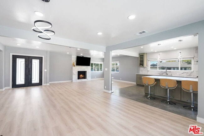 Building Photo - 8901 Rubio Ave