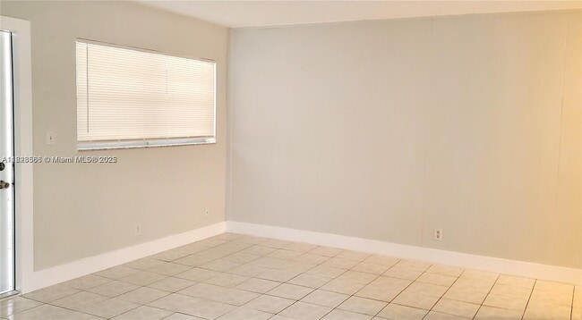 Building Photo - 4163 SW 67th Ave