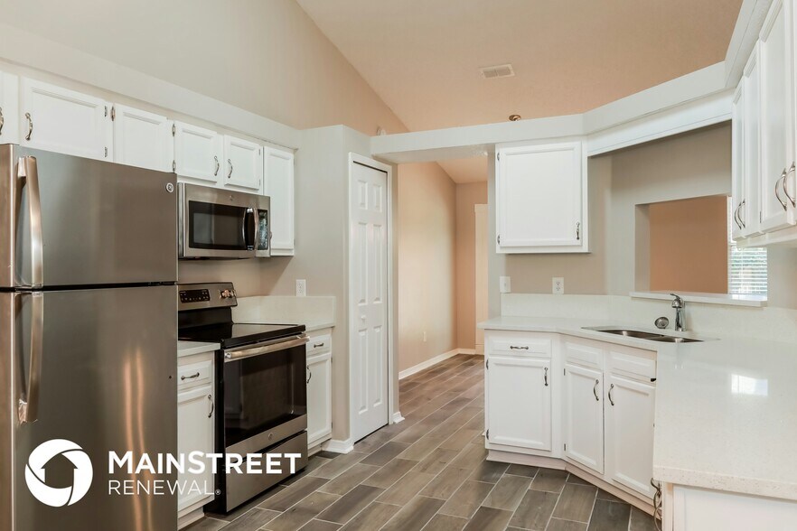 Building Photo - 1312 Cutlass Rd