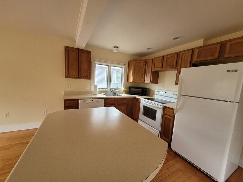 Building Photo - 30 Winter St