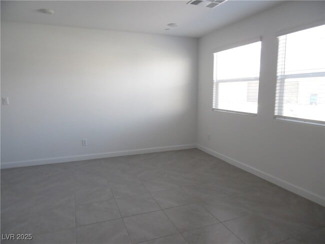 Building Photo - 3532 Grecian Queen Ave