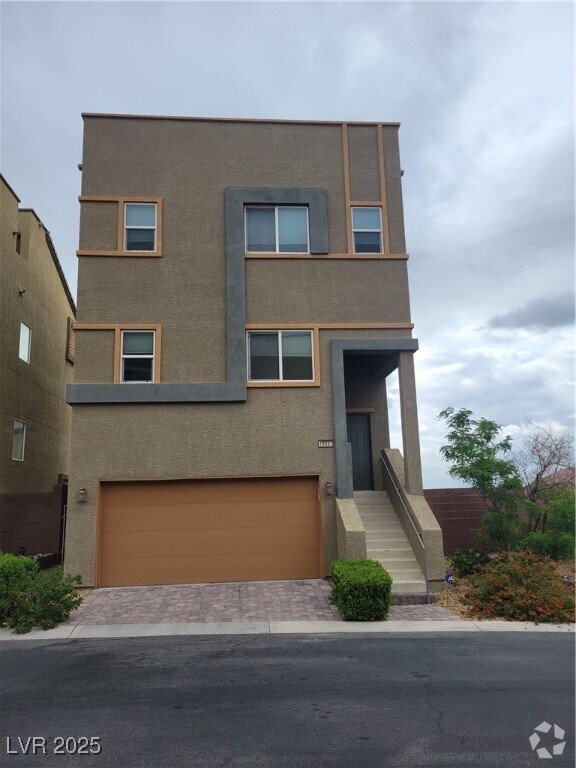 Building Photo - 10537 Seasonable Dr