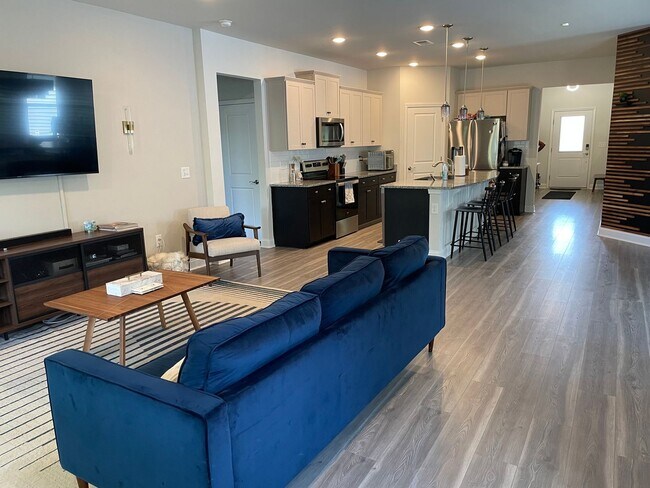 Building Photo - 3 Bedroom 2 Bath Home in Carolina Shores, ...