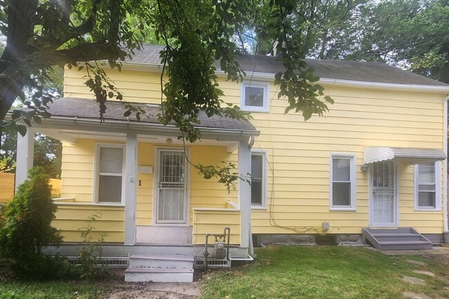 Primary Photo - Renovated Private Home