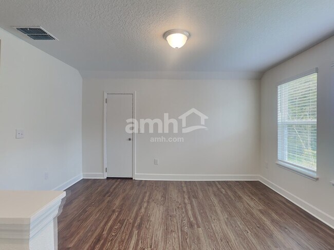 Building Photo - 2221 Saffron Walden Dr