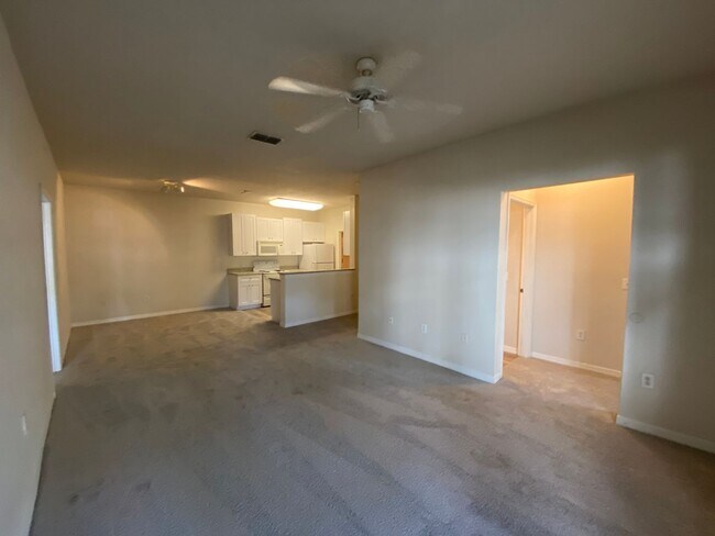 Building Photo - Ground Floor - 2 Bedrooms, 2 Bathrooms