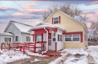 Building Photo - Where Style Meets Comfort — A Bay City Gem