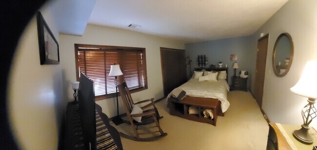 Building Photo - 270 Sawmill Creek Dr