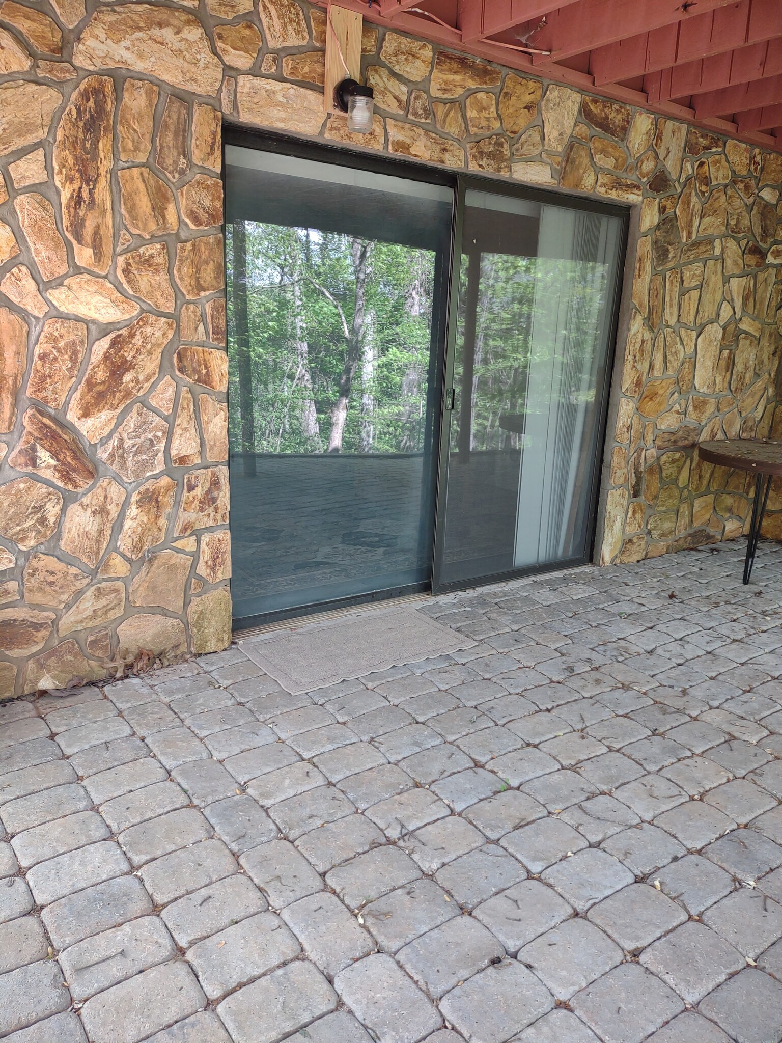 Unit B Entrance - 297 Knoll Dr