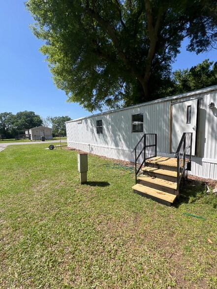 Primary Photo - 306 Rockhouse Rd E