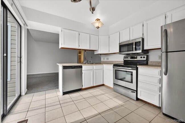 Building Photo - 2499 S Xanadu Way