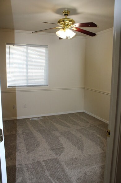 Building Photo - 1497 Trisha Way