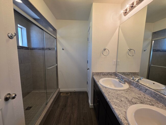 Building Photo - Beautiful 3 Bed 3 Bath Home In Banning Lewis Ranch!!!