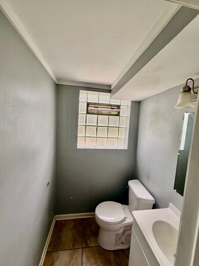 Building Photo - 4507 Balmoral Dr