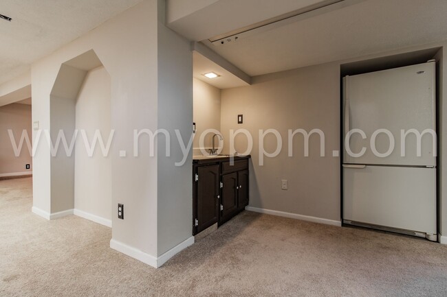 Building Photo - Completely Remodeled! 3 Bedroom / 3 Bathro...