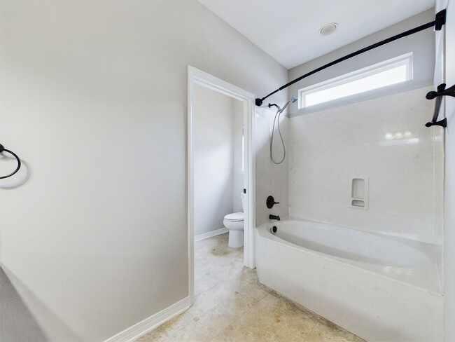 Building Photo - 143 Creve Core Dr