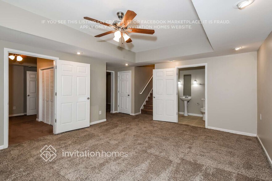 Building Photo - 2026 Castlemaine Cir