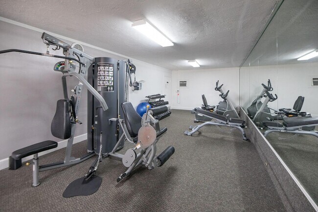 Building Photo - 2260 NE 67th St