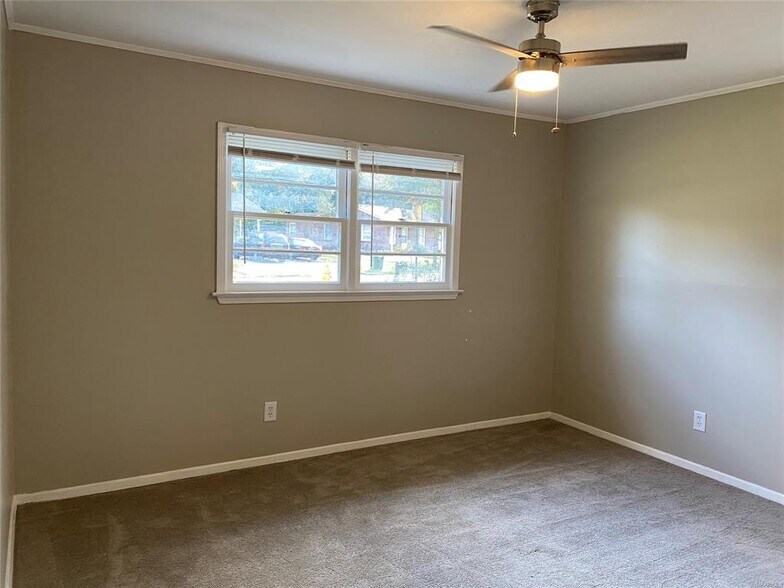 Building Photo - 1717 Robison Hill Rd