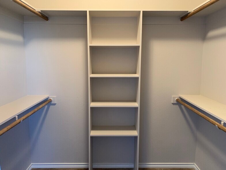 Building Photo - 2240 J E Woody Rd