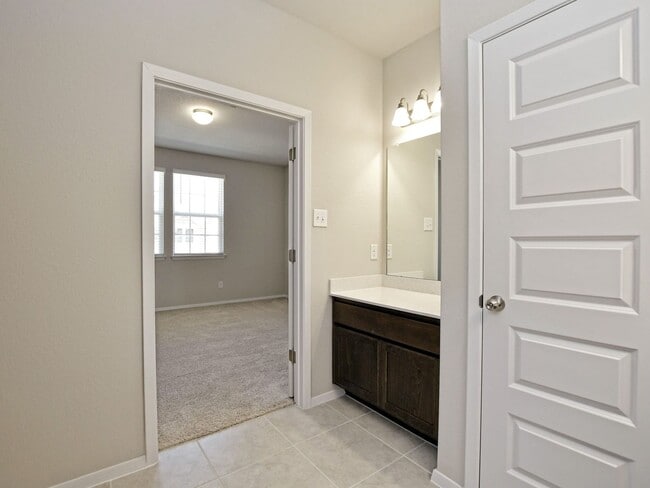 Building Photo - 3 BR/2 BA - 1437 SF in KYLE - Casseta Ranch!