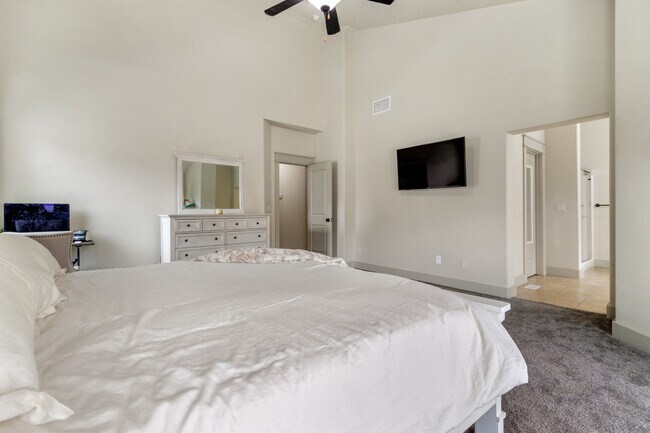 Building Photo - 10976 W Hidden Brook Dr