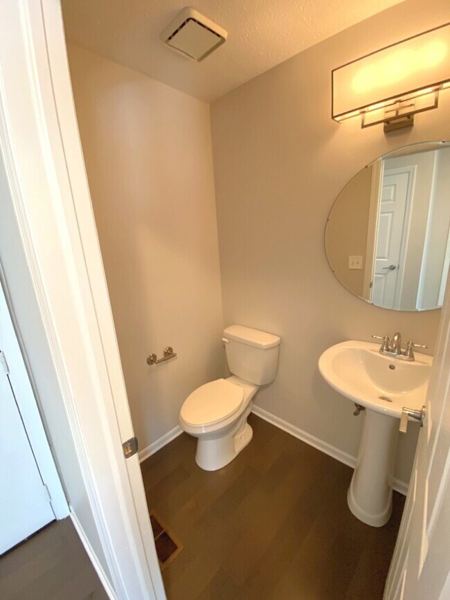Building Photo - COMING SOON! -10817 Fallsington Court *Beautiful 2BR, 2.5 BA Townhouse in Blue Ash*