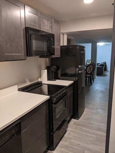 Building Photo - 2713 Fort Baker Dr SE