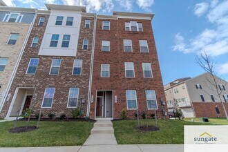 Building Photo - 100 Matisse Pl