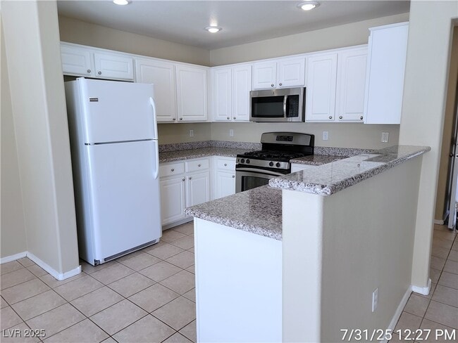Building Photo - 8228 Amphora St