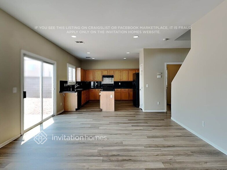 Building Photo - 1637 Rising Pebble Ct