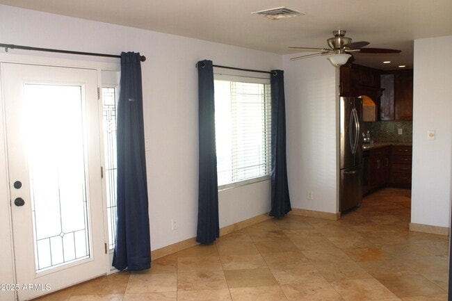 Building Photo - 4046 E Hidalgo Ave