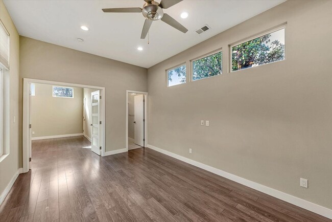 Building Photo - Modern Elegance & Effortless Style l 4BR Santa Clara Home