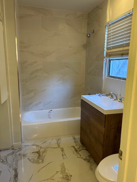 bathroo - 224 W Palm Ave