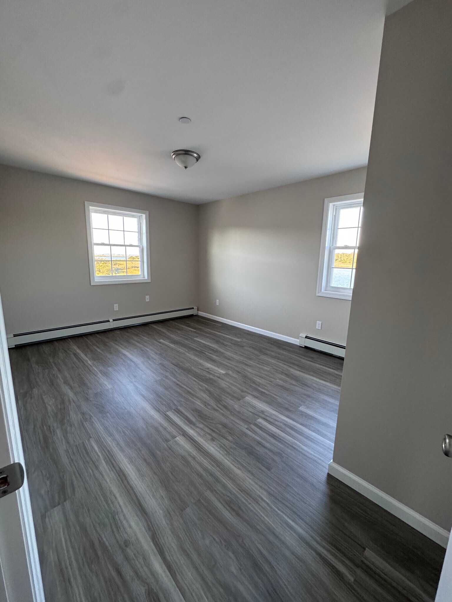 Building Photo - 6204 Hillmeyer Rd