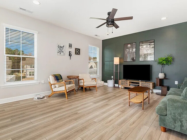 Building Photo - Earn Wealth While Leasing - Like a Homeowner - Lease to Own