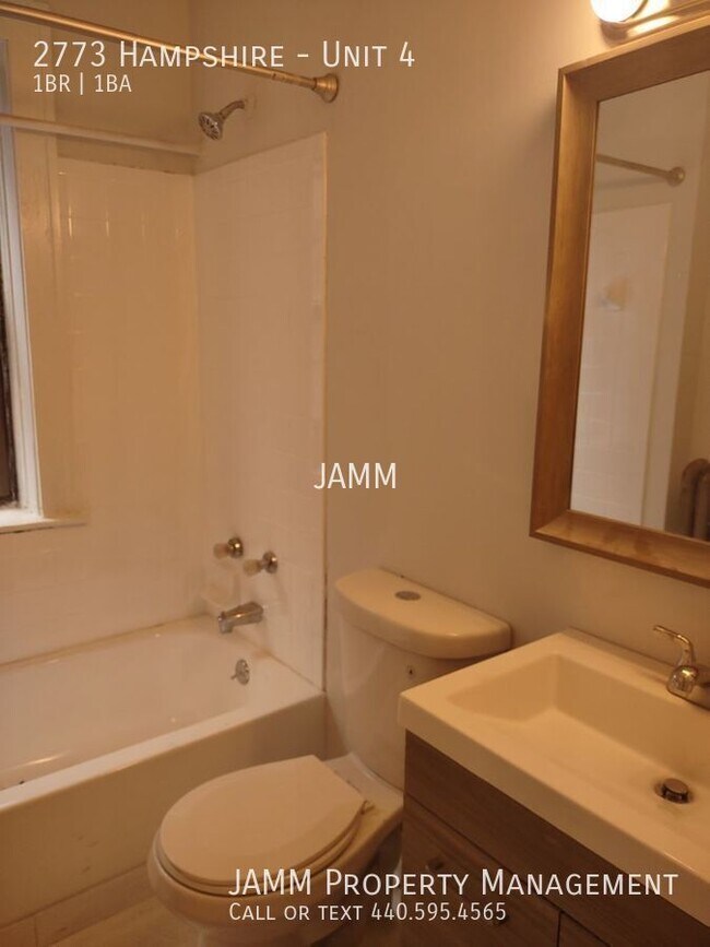 Building Photo - 2773 Hampshire-Unit 4